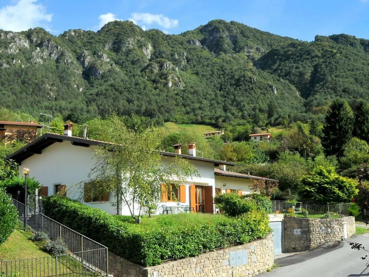 Modern Holiday Home In Idro Lombardy Near Lake Idro Crone